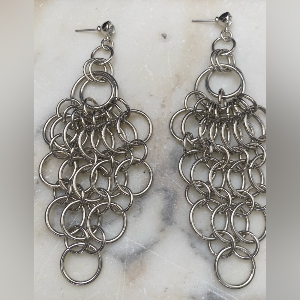 Vintage silvertone chain mail chandelier earrings dandgle